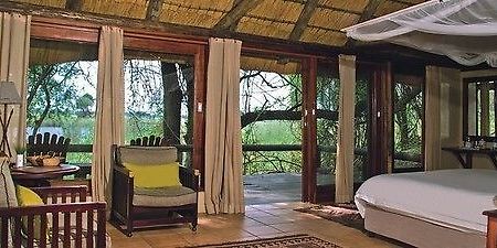 Lianshulu Lodge Muneambuanas Exteriör bild